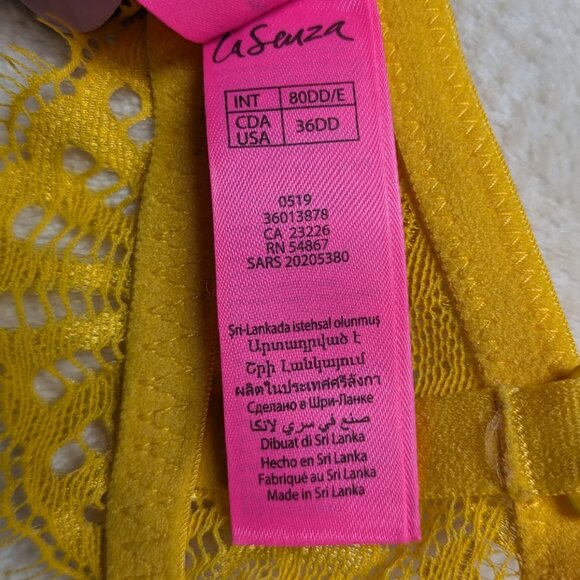 La Senza Beyond Sexy Ultimate Plunge Bra 36DD Yellow Lace Underwire - Picture 6 of 8